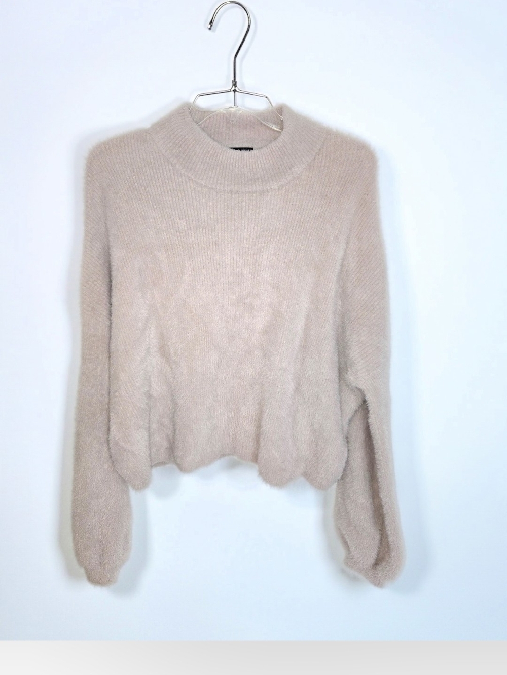 Like New - Cozy, Fluffy Tan / Beige Mock Neck So Soft Women’s Sweater in Size L